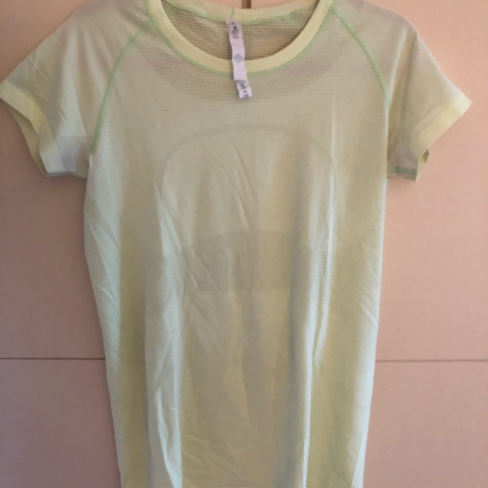 Lululemon swiftly tech short sleeve crew